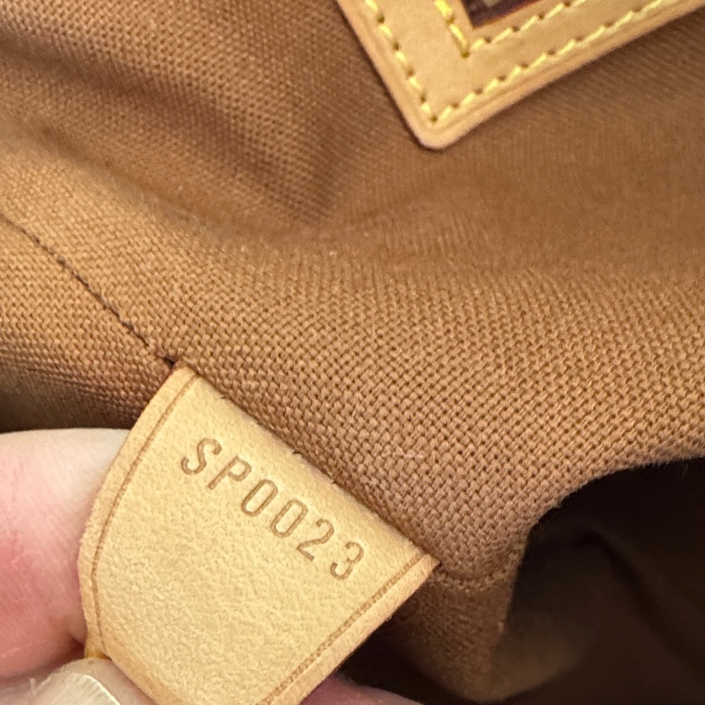 Louis Vuitton Monogram Canvas Messenger Bag - Picture 9 of 12